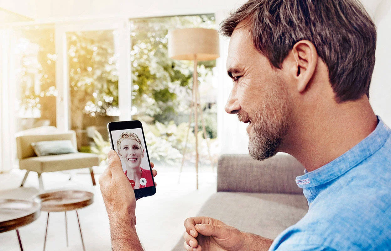 siemens signia pure sarjlı işitme cihazı kulakta görünüm emyisitme