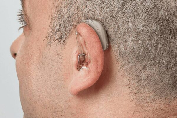 Oticon zircon minibte ve işitme cihazı kulakta görünüm emy işitme 3